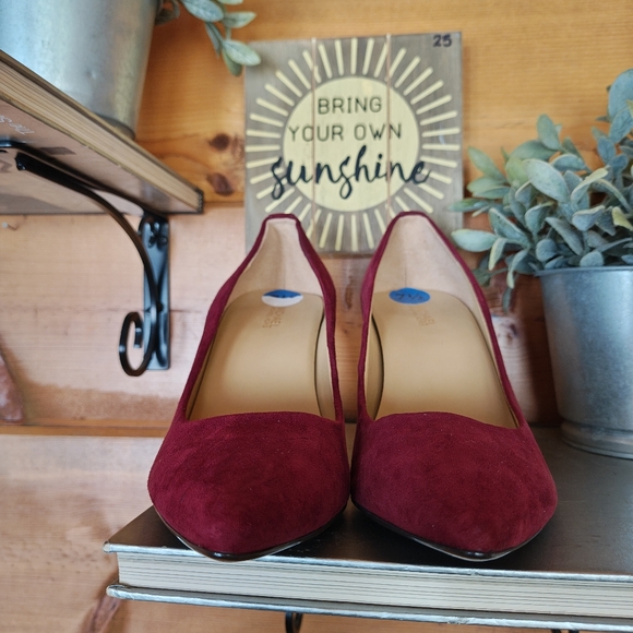 Michael Kors PV19E Scarlet Suede Leather Stiletto Pump Pointed Toe Heels Sz 7.5M - Picture 4 of 12